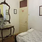 Family Macedo Bed & Breakfast *