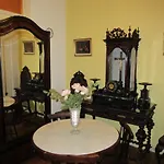 Family Macedo Bed & Breakfast
