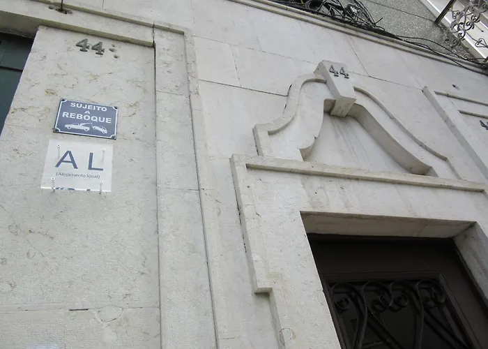 Alojamento de Acomodação e Pequeno-almoço Family Macedo